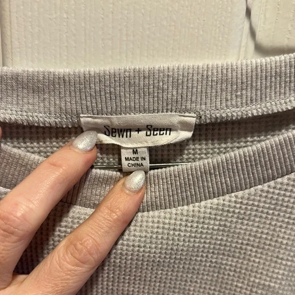 Women's Gray Long Sleeve Top - Picture 5 of 6